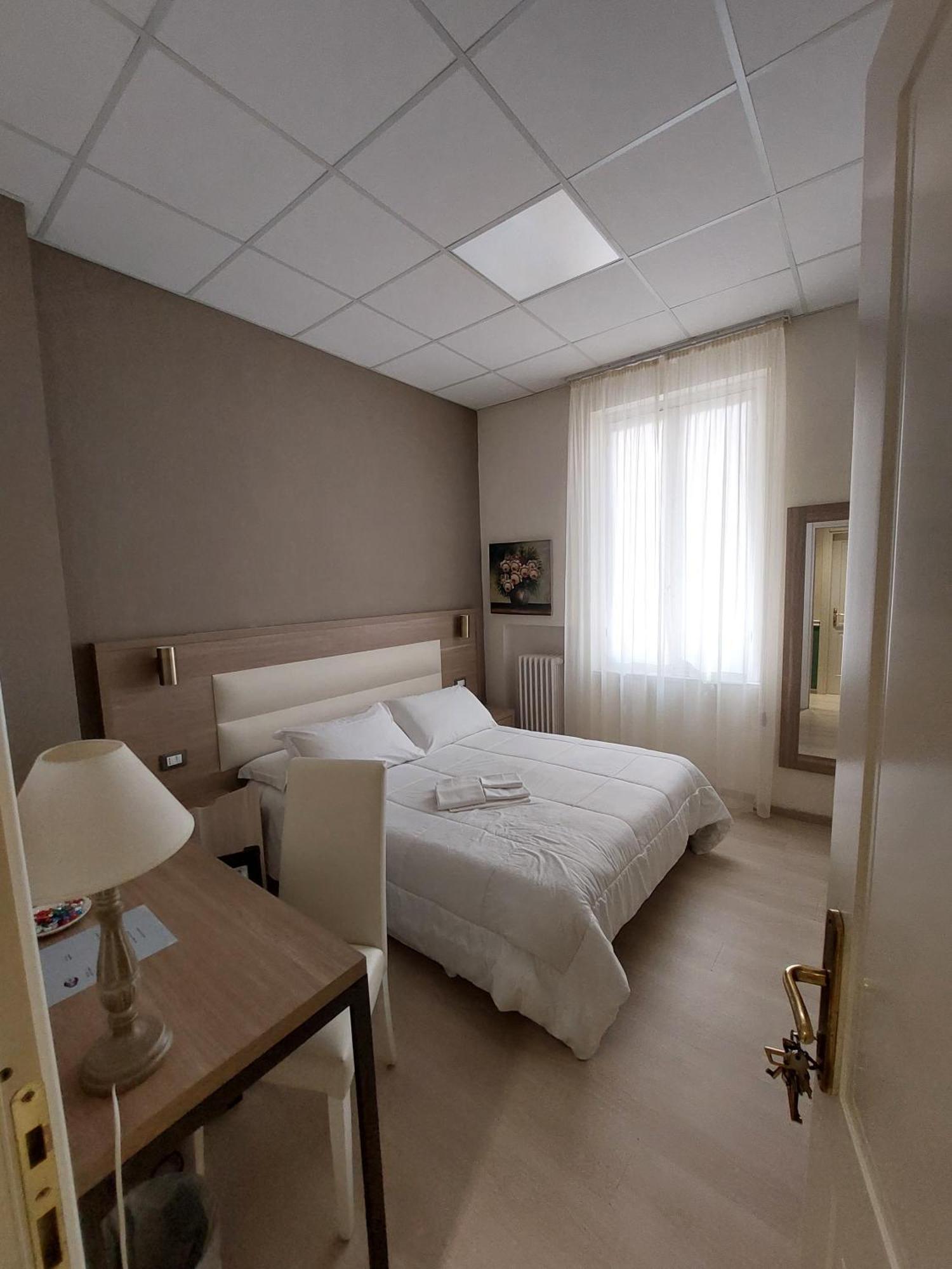 Hotel Tina Diano Marina Luaran gambar